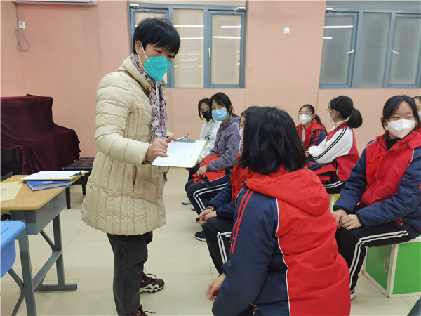 杨洁主任测前指导2.jpg 杨洁主任测前指导2.jpg