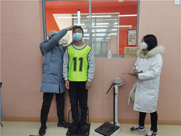 身高、体重测试.jpg 身高、体重测试.jpg