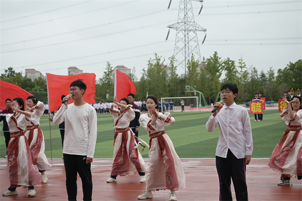 11高二表演1.jpg