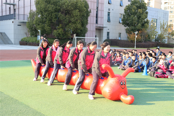 疯狂毛毛虫1.jpg