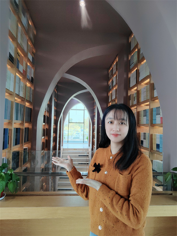 26 京华梅岭 周玥.jpg