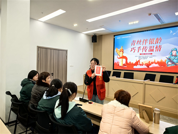 制作“学雷锋”主题拓印.jpg 制作“学雷锋”主题拓印.jpg