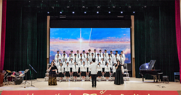高一13班.jpg