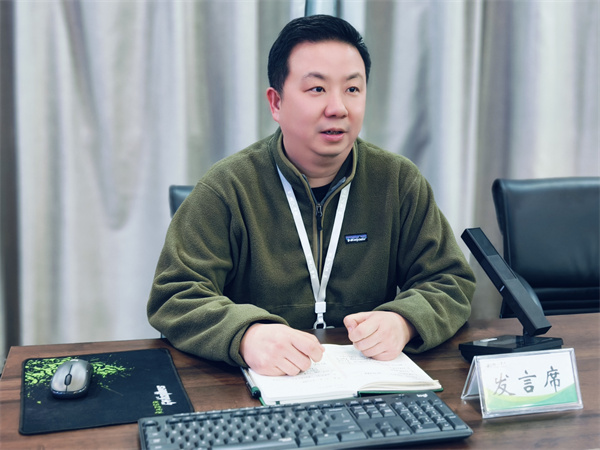 张鹏副校长讲话.jpg