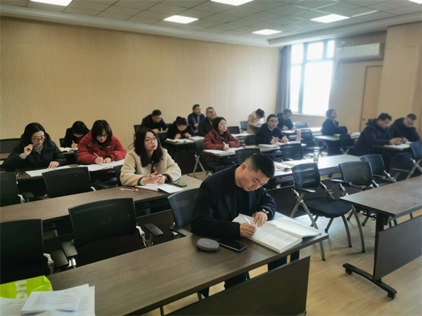 数学组专题复习课听课现场.jpg