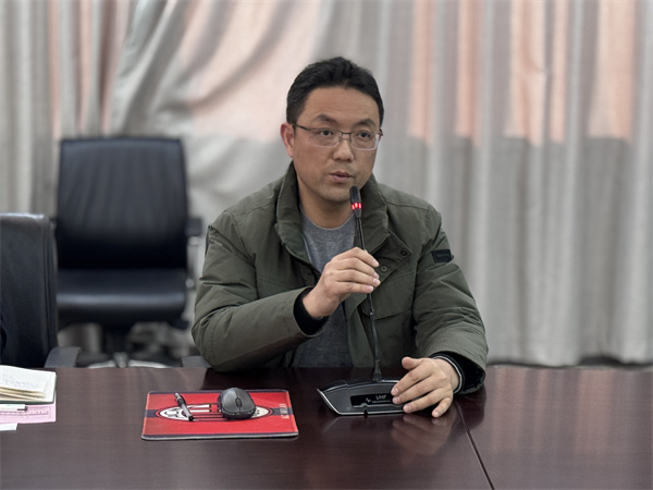 物理组于锋老师发言.jpg