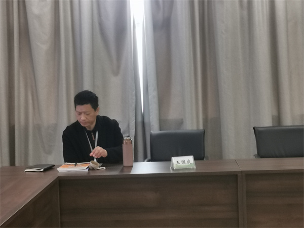 赵平副校长提要求.jpg