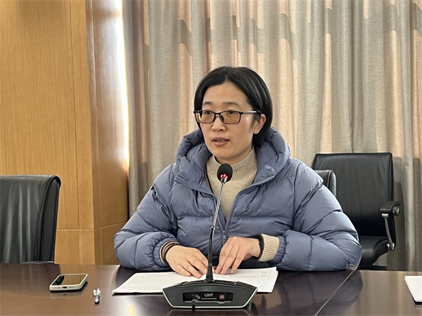 叶新红老师评课.jpg